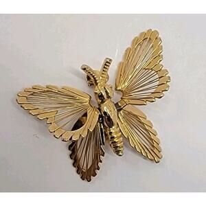 Vintage MONET Butterfly Reticulated Gold Tone Open Work Brooch Lapel Pin‎ Signed